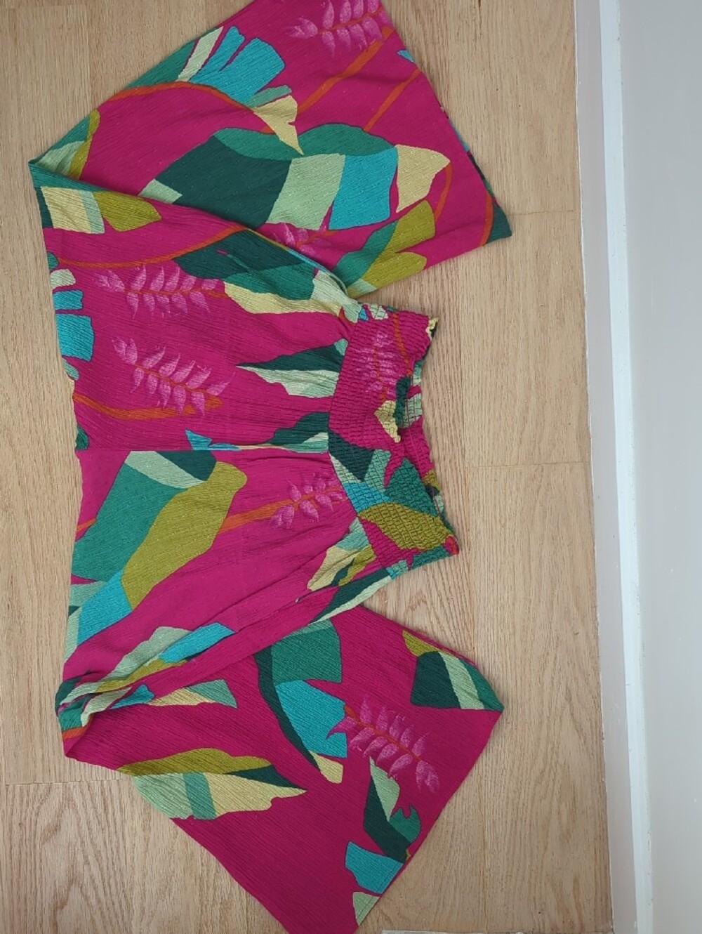 RACHEL Rachel Roy Tropical Hot Pink Smocked Wide-Leg Pants With Palm Pattern - Picture 6 of 8